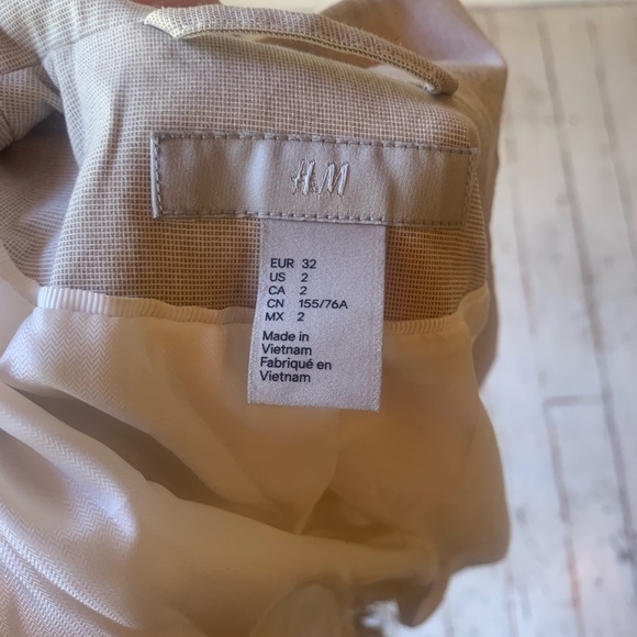 Lined H&M blazer - Picture 2 of 2